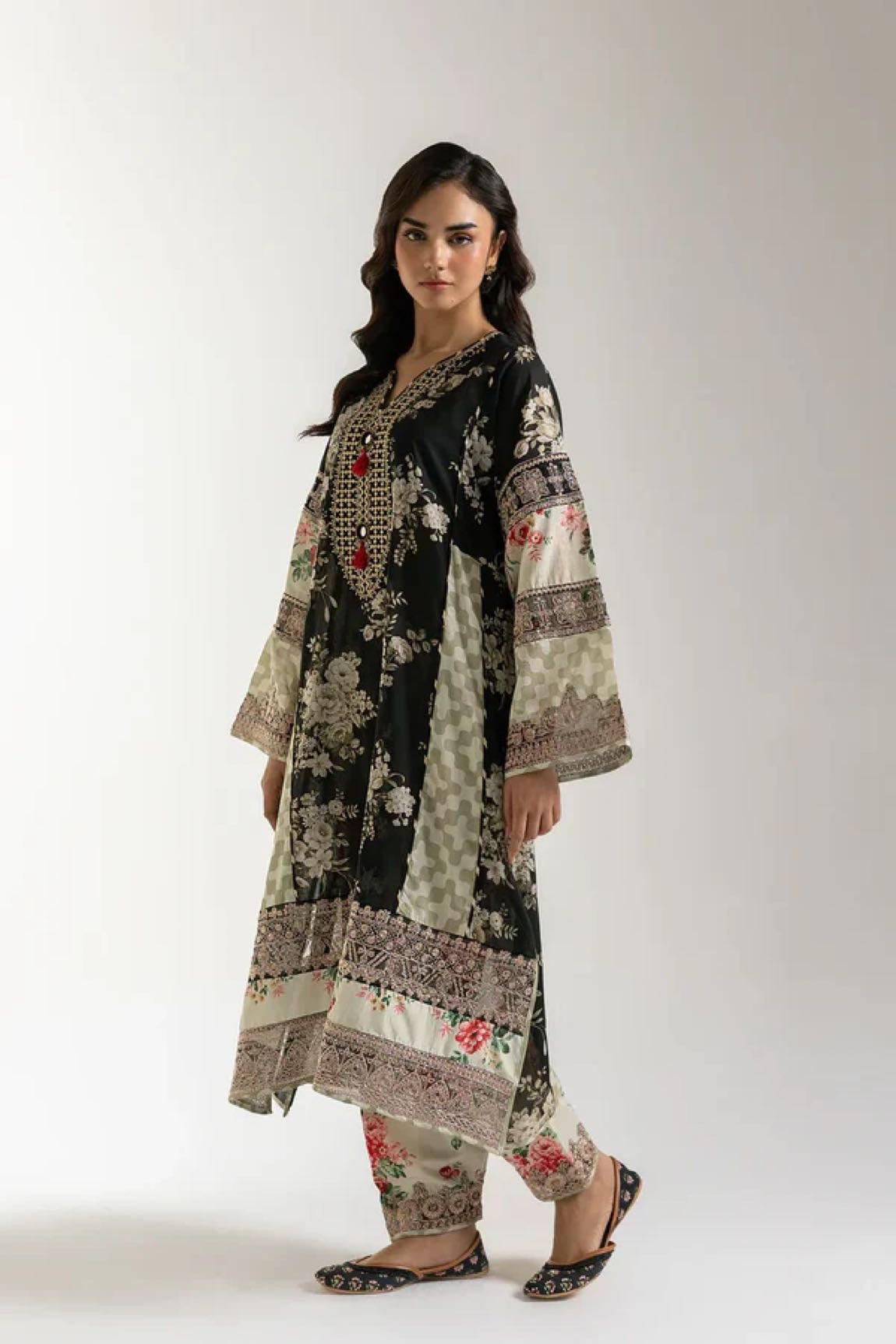 Etnik İşlemeli Kurta Pajama Set