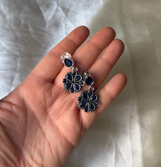 Daisy Blue Silver Earrings
