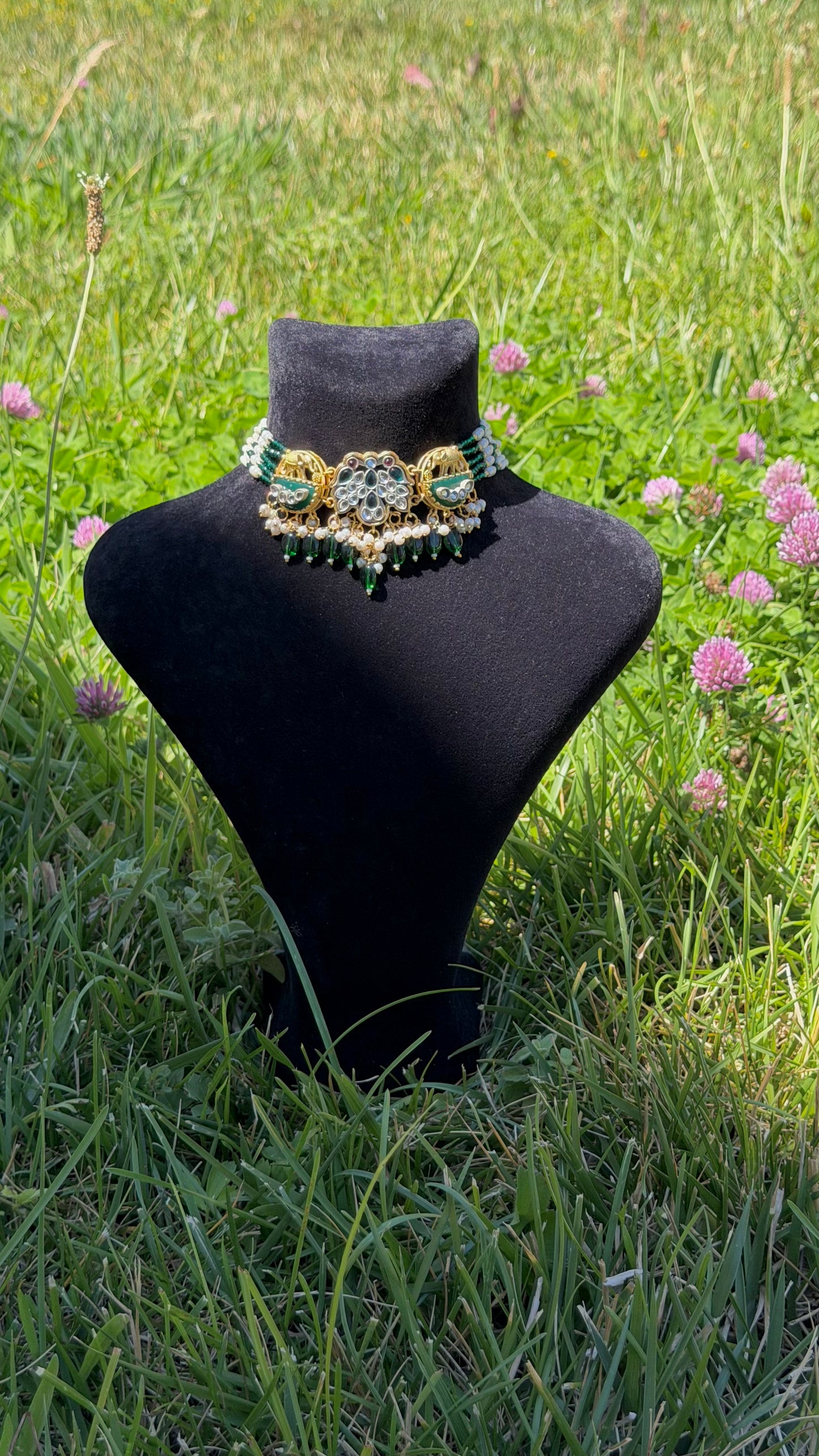 Fil Boncuklu Choker Kolye