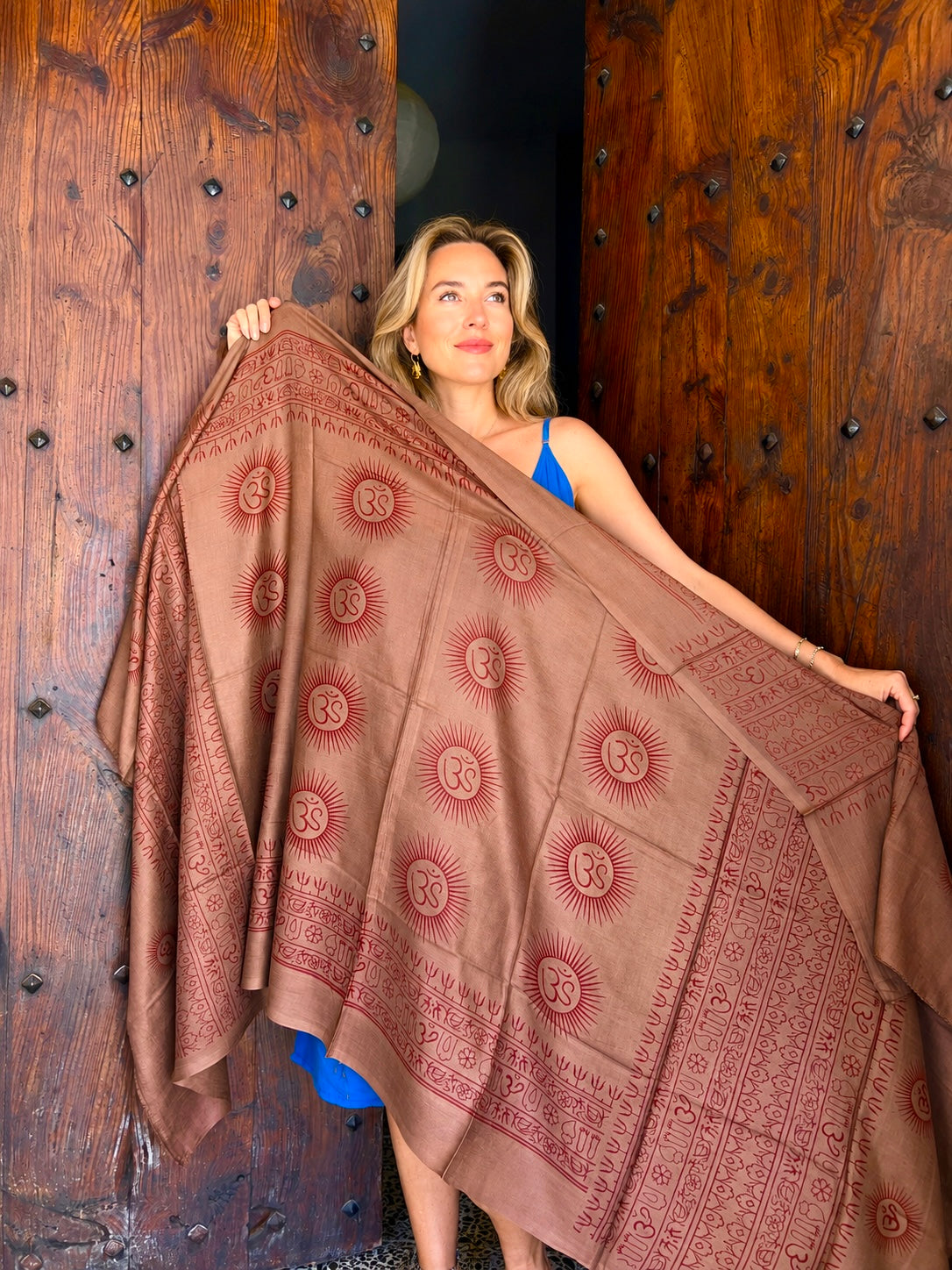 Om Mantralı Sarong