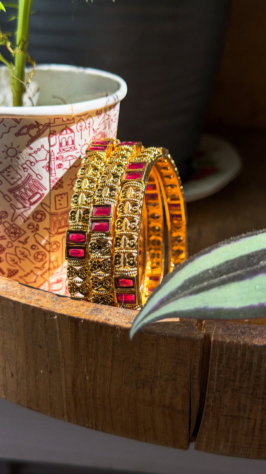 Vintage Gold Hint Bilezikleri