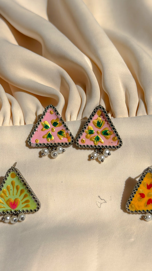 Jaipuri El Boyaması Üçgen Küpe