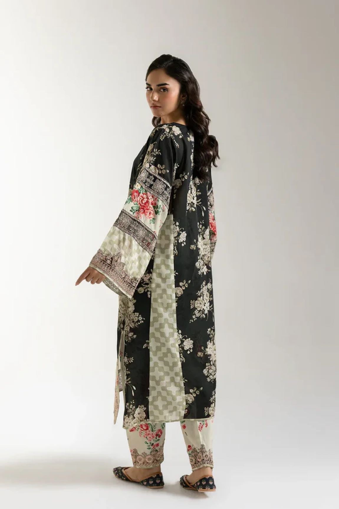 Etnik İşlemeli Kurta Pajama Set