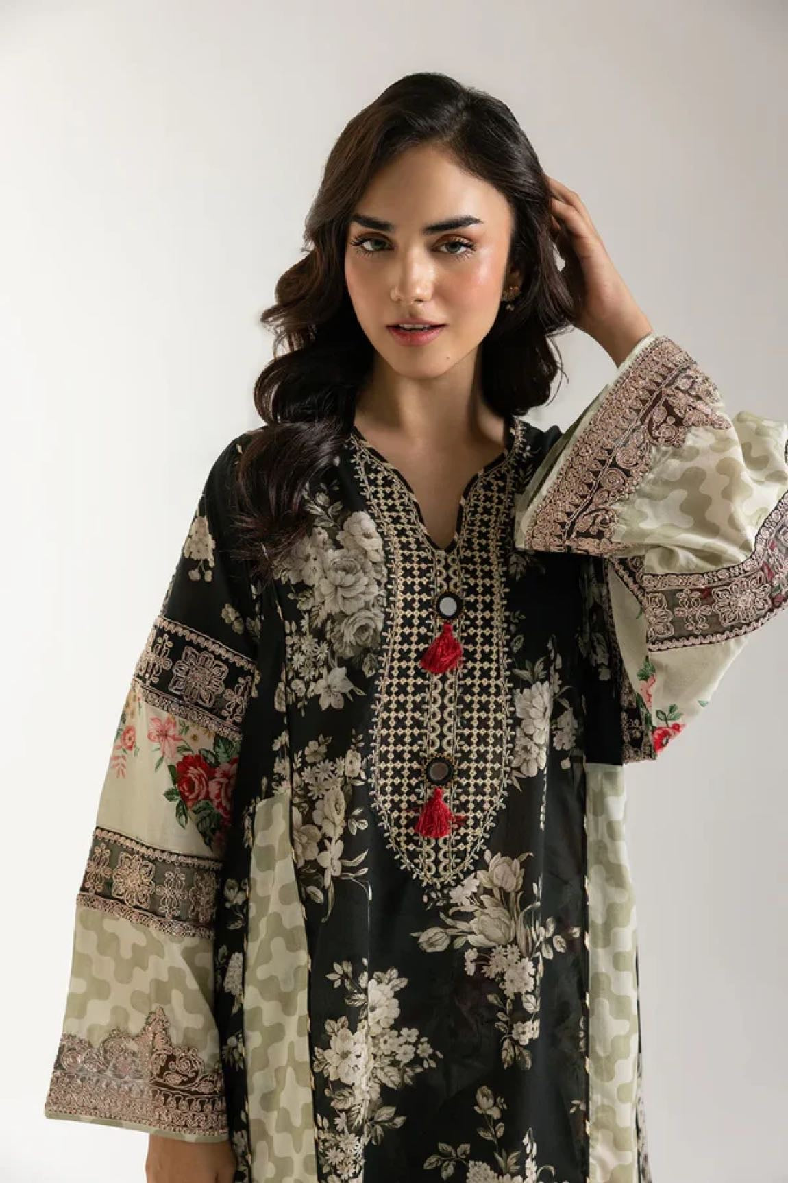 Etnik İşlemeli Kurta Pajama Set